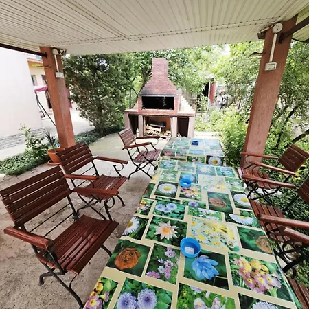 Casa Dobrescu Cata Si Miha Konukevi